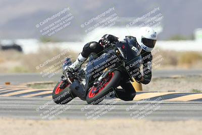 media/Oct-02-2025-Racers Edge (Thu) [[2c91cb6ab3]]/2-A Group/Session 3-Turn 4 Part 2 (1145am)/